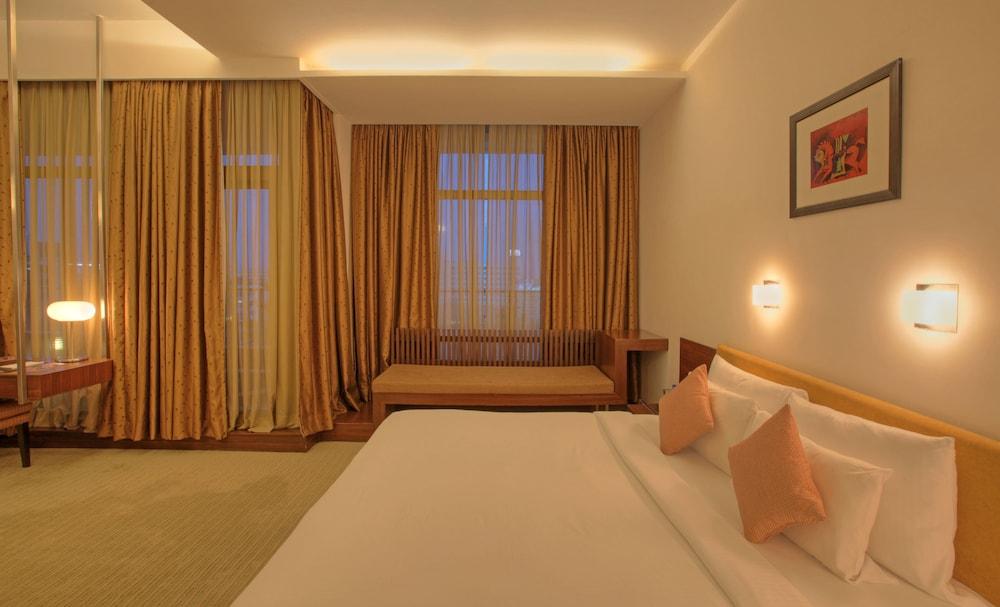 Hotel Parc Estique Pune Exterior foto